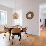 Mintgraz - 1 Bedroom With Terrace