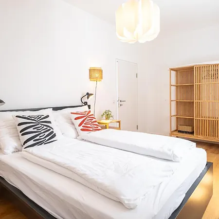 Luxury In Center With Terrace Graz