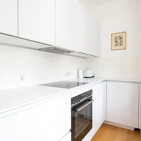 Mintgraz - 1 Bedroom With Terrace アパート *