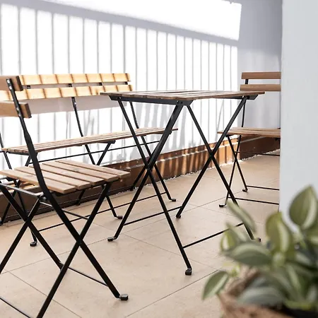 Mintgraz - 1 Bedroom With Terrace